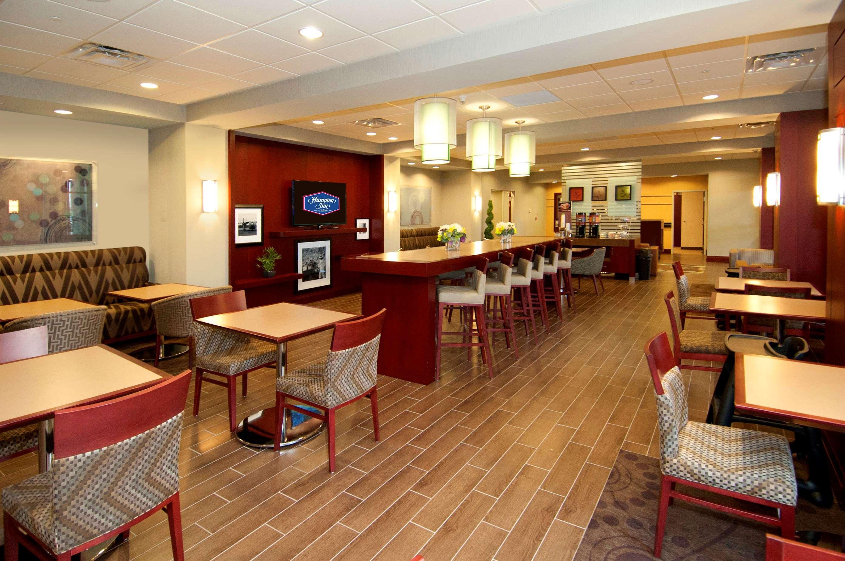 Hampton Inn By Hilton Brampton - Toronto Exterior photo