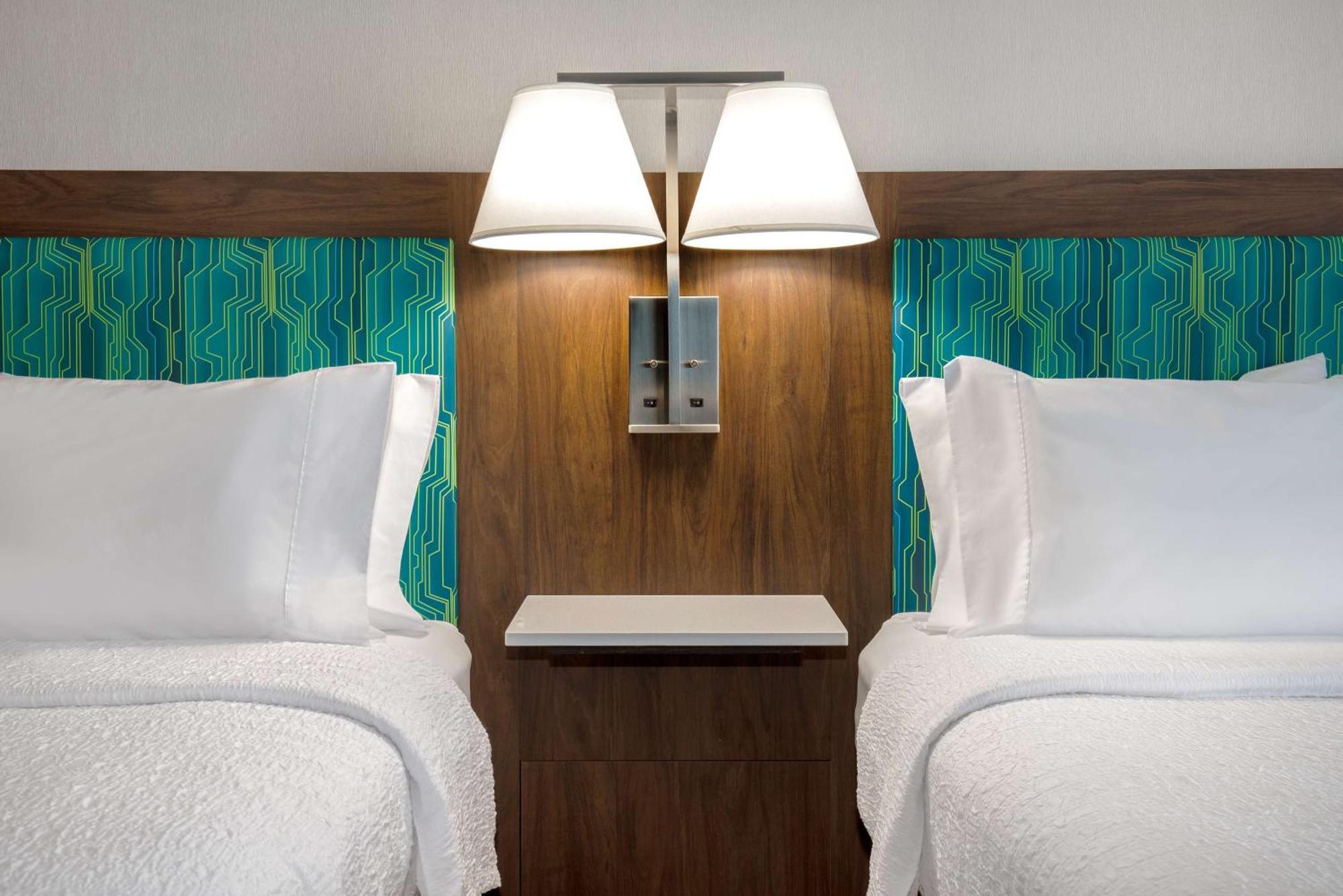 Hampton Inn By Hilton Brampton - Toronto Exterior photo