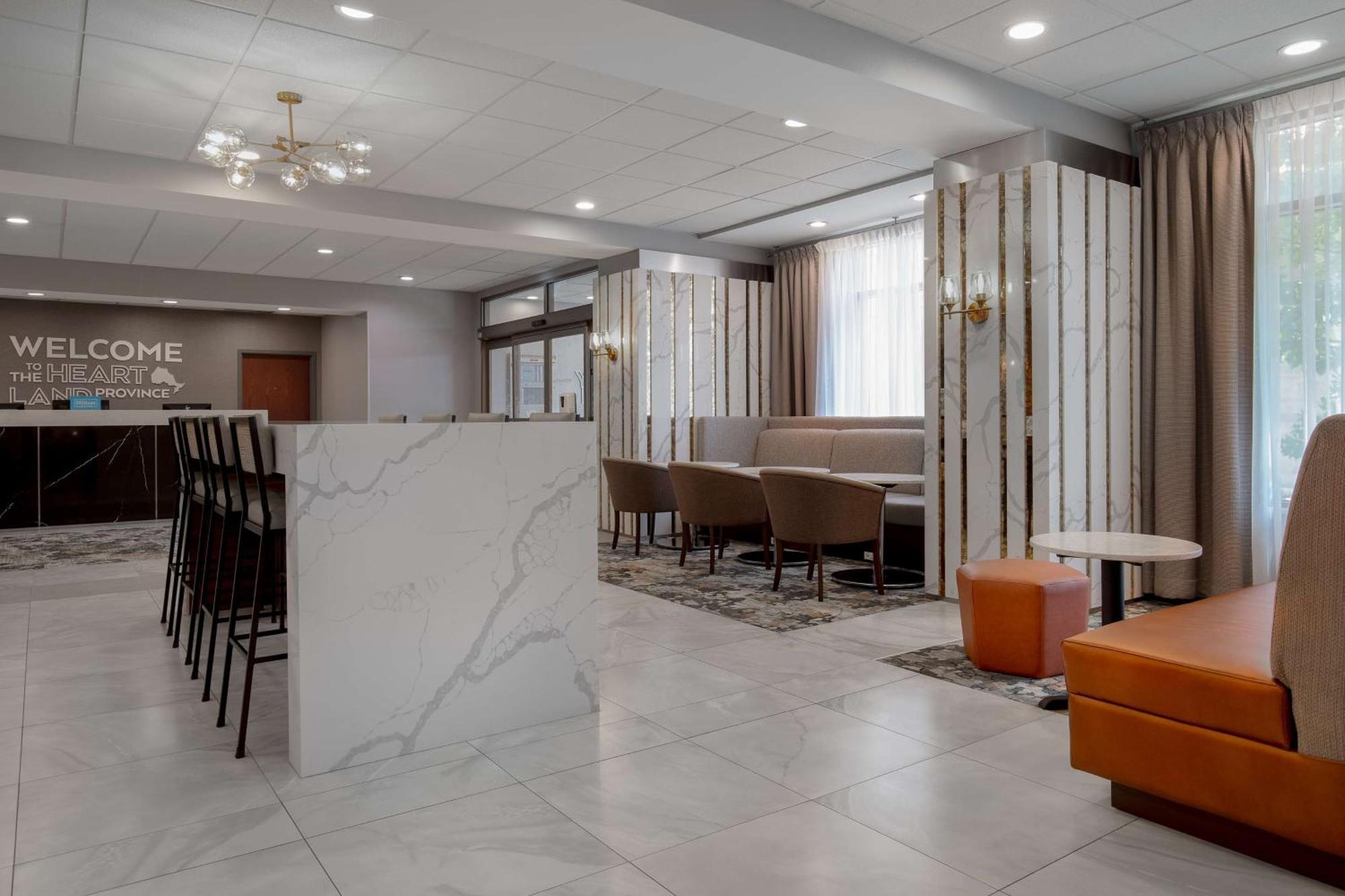 Hampton Inn By Hilton Brampton - Toronto Exterior photo