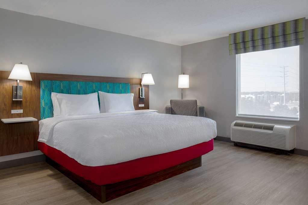 Hampton Inn By Hilton Brampton - Toronto Room photo